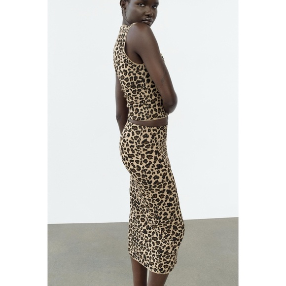 Zara Animal Print Stretch Knit Skirt - Picture 2 of 8